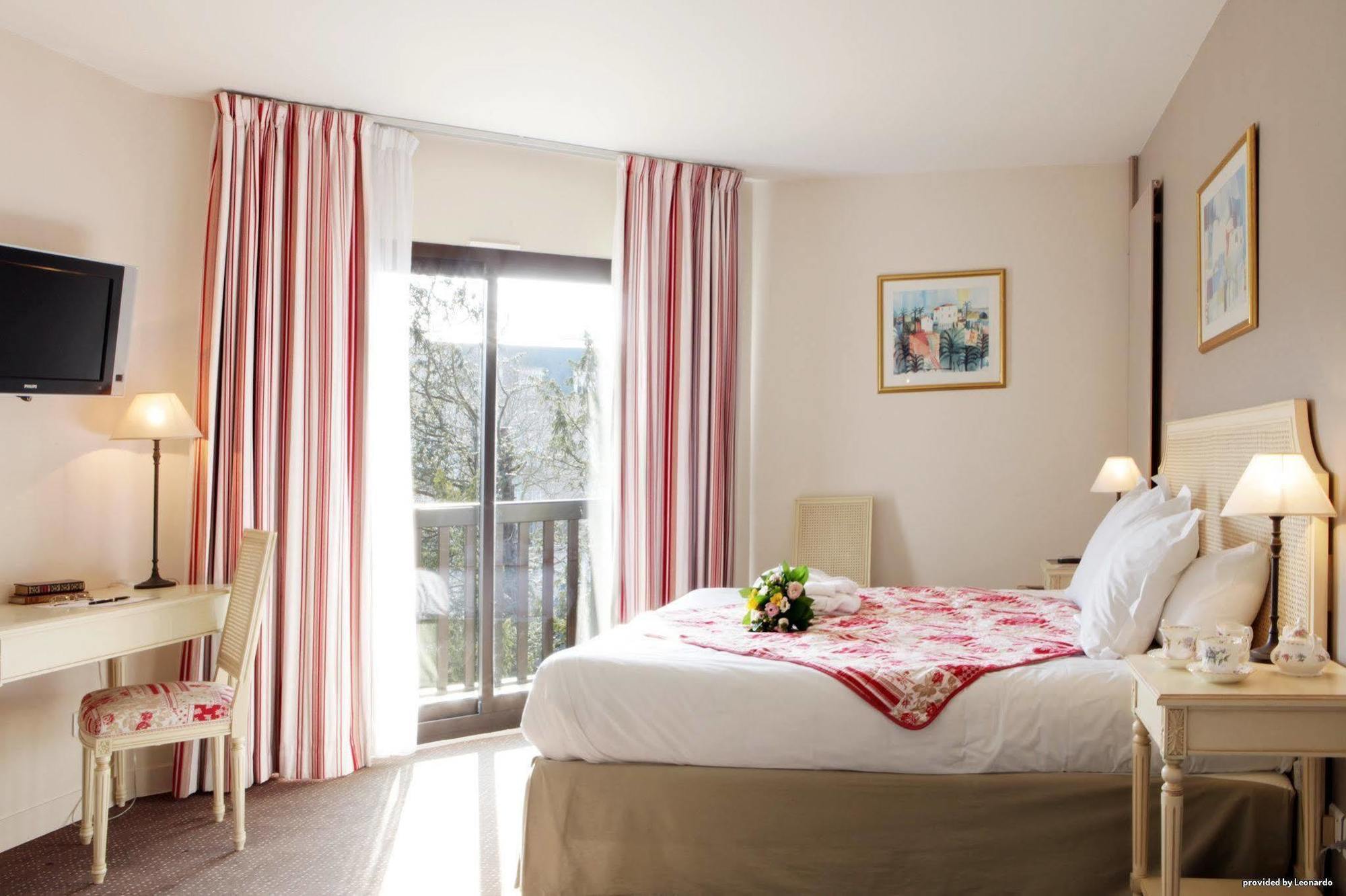 Best Western Plus Hostellerie Du Vallon Trouville-sur-mer Exteriör bild
